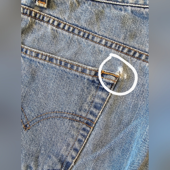 Vintage Levi's •Size 36• 550 Shorts Blue Red Tab Relaxed Fit Y2K 10 Inch Inseam - Picture 3 of 10